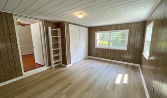 10001 WOODHILL Rd, Bethesda, MD 20817