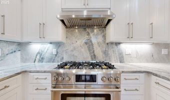 1341 NAUTICAL HEIGHTS Dr, Brookings, OR 97415