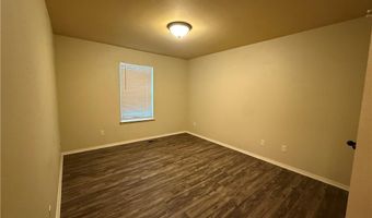2 Radcliffe Dr, Bella Vista, AR 72714