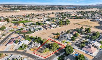 12490 Palomino Ln, Apple Valley, CA 92308