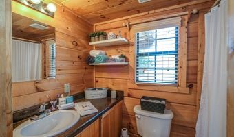 29 Breedlove Dr, Andrews, NC 28901