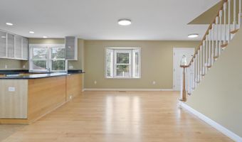 4415 ROBERTS Ave, Annandale, VA 22003