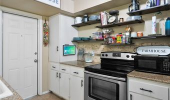 1307 W Palm Dr, Aransas Pass, TX 78336