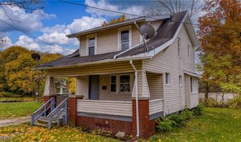 884 Lovers Ln, Akron, OH 44306