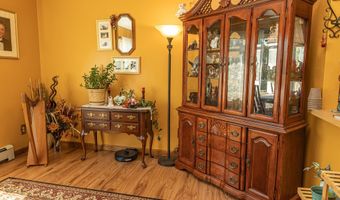 206 Fairview Ave, Auburn, ME 04210