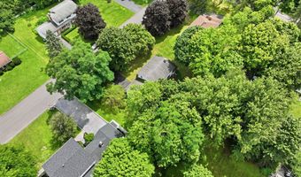 4 Laurel Dr, Albany, NY 12211