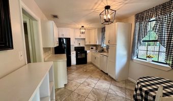 1242 Lake Douglas Rd, Bainbridge, GA 39819