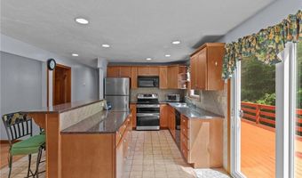 394 Maureen Cir, Burrillville, RI 02839