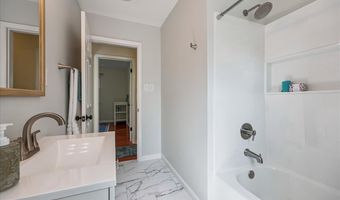 21101 CLARKSBURG Rd, Boyds, MD 20841