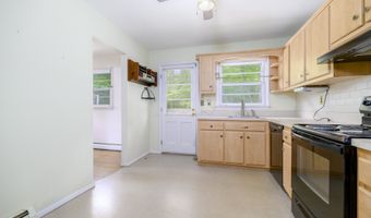30 Tamanny Trl, Danbury, CT 06811