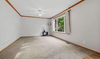 1002 Poe Ave, Ames, IA 50014
