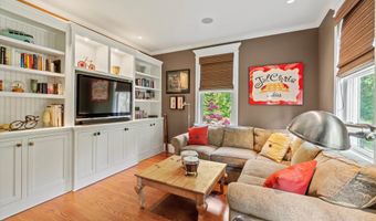 7 Nathan Cutler Dr, Bedford, NH 03110
