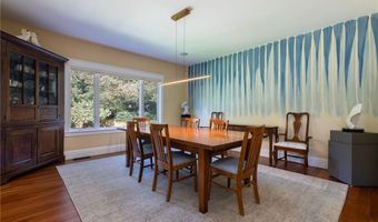77 Pond Shore Dr, Charlestown, RI 02813