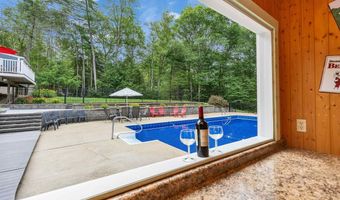 66 Cambridge Rd, Bedford, NH 03110