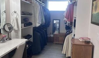 1095 E Canyon Dr, Big Water, UT 84741