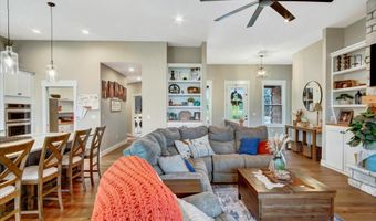 415 S Piper Ave, Ash Grove, MO 65604