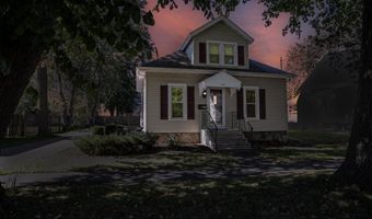 1327 N HARRIMAN St, Appleton, WI 54911