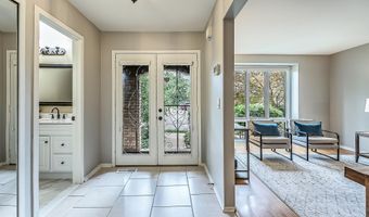 1040 Greenhills Dr, Ann Arbor, MI 48105