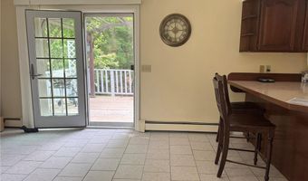 1 Gilman Rd, Hopkinton, RI 02832