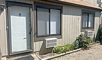 5 D Pineview Rd, Branford, CT 06405