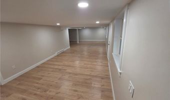 513 Knotty Oak Rd, Coventry, RI 02816