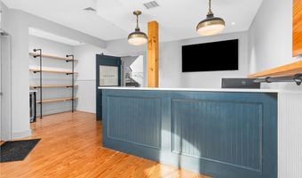 146 Duke St, East Greenwich, RI 02818