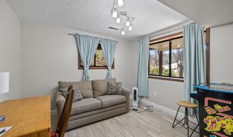 673 KILLMON Rd, Basye, VA 22810