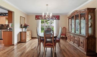 1411 W Allison Ct, Arlington Heights, IL 60005