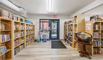98 Elm St 2, Cheshire, CT 06410