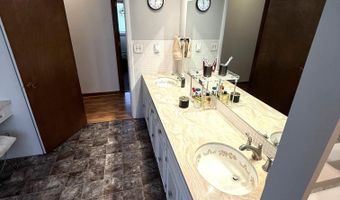 121 N Lowe St, Algona, IA 50511
