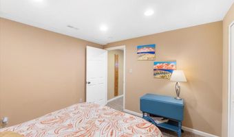 1008 Westrun Dr, Ballwin, MO 63021