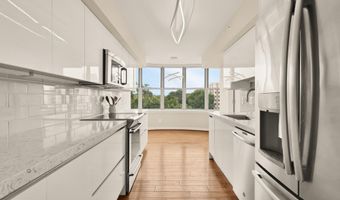 5000 BATTERY Ln 804, Bethesda, MD 20814