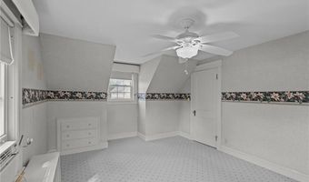 157 Schuyler St, East Providence, RI 02914