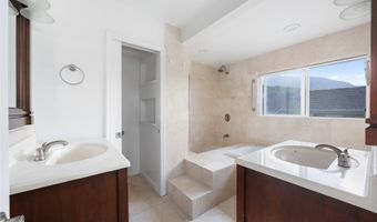 47-544 Hakuhale St, Kaneohe, HI 96744