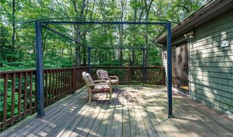 154 Spring Valley Dr, East Greenwich, RI 02818