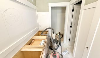 8296 Kettle Oak Dr SE, Alto, MI 49302