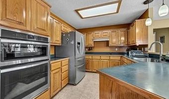 13 Dunedin Pl, Bella Vista, AR 72715