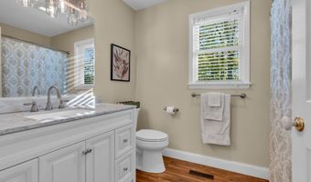 65 Serpentine Dr, Bayville, NJ 08721