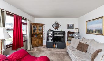 9 Campagna Dr, Albany, NY 12205