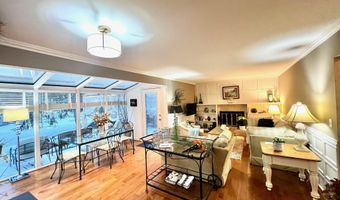 6316 Duxbury Dr SE, Ada, MI 49301