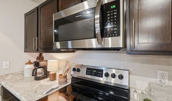 5056 Red Fox Trl, Bauxite, AR 72011