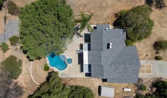 2827 N Victoria Dr, Alpine, CA 91901