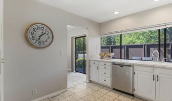 2285 S RIDGEWOOD E, Bountiful, UT 84010