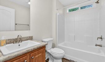 1235 N Mountain Ave 9, Ashland, OR 97520
