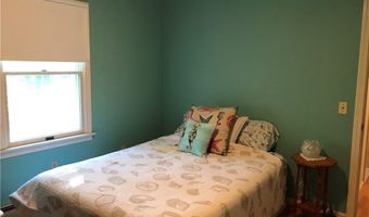 2 Marywood Ln, Cumberland, RI 02864