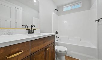 3928 Hidden Valley Dr, Ammon, ID 83406