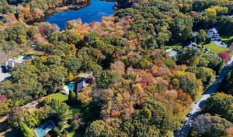 273 Finch Ln, North Kingstown, RI 02874