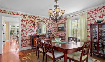51 Ayrault St, Newport, RI 02840