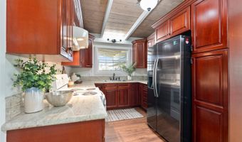 734 Kaipii St, Kailua, HI 96734