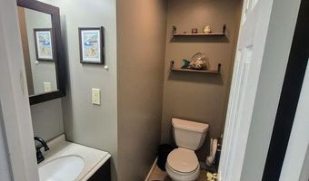 2210 S LOWELL St, Arlington, VA 22206